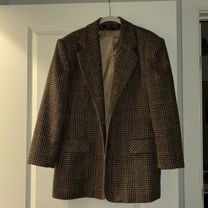 Oversized plaid blazer fits like a small with shoulder pads